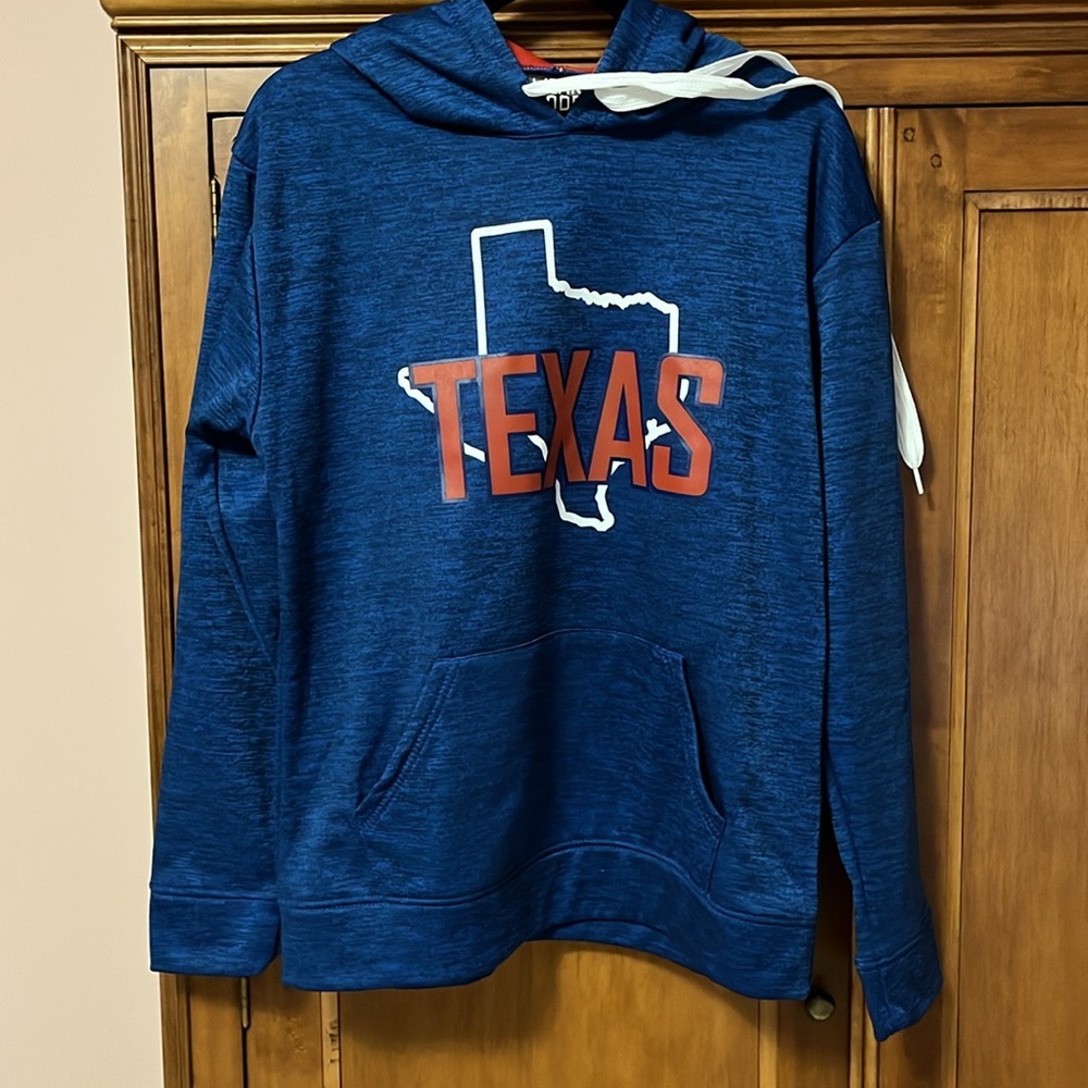 Texas Hoodie . NWT . Soft inside . Size M